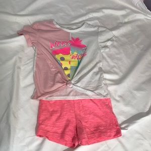 Girl’s 2 Piece Short Set - Size 4/5